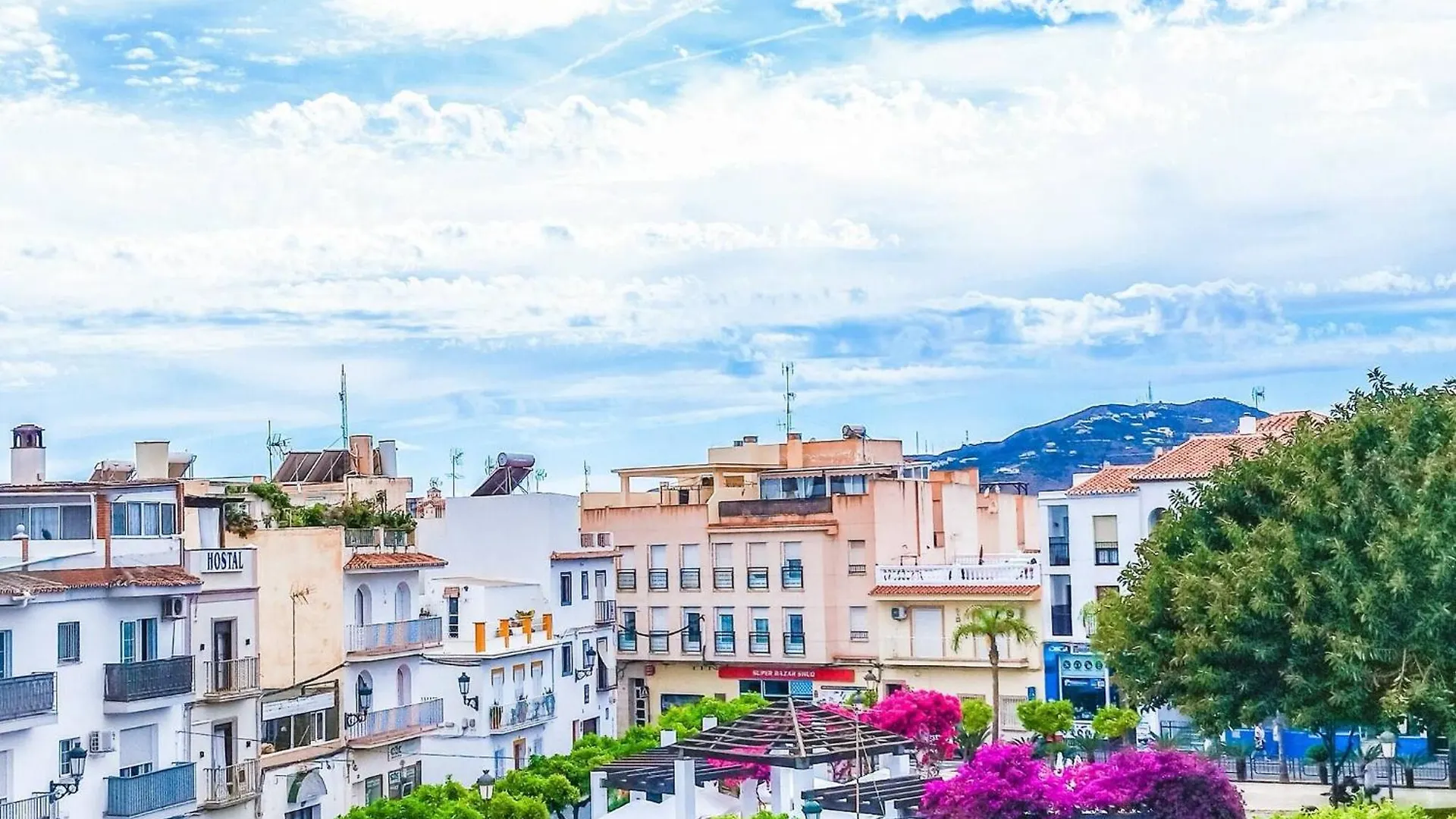 Cd-1926 Three Bedroom Apartment In Nerja Spanje